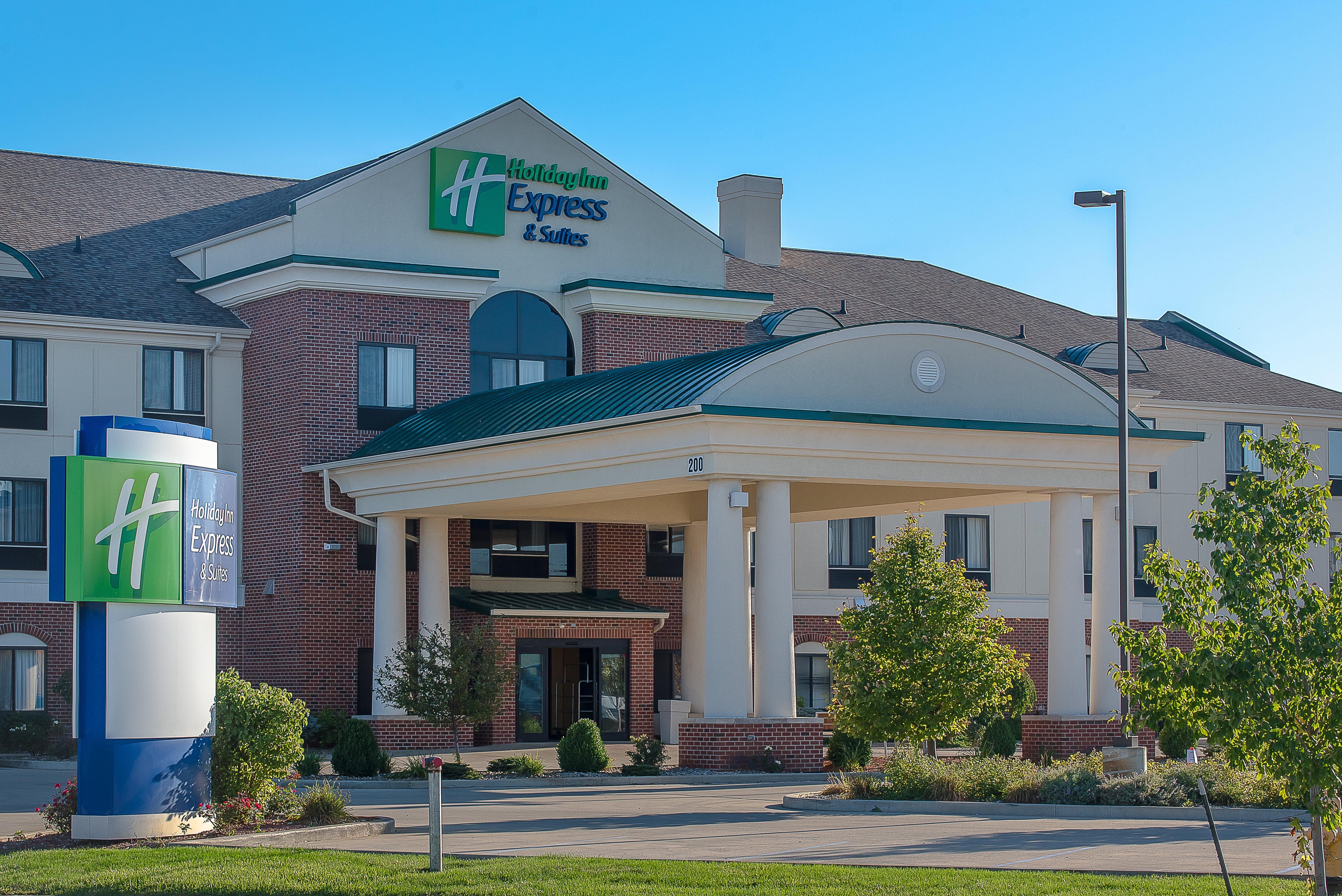 Holiday Inn Express And Suites Lafayette East By Ihg Exterior foto