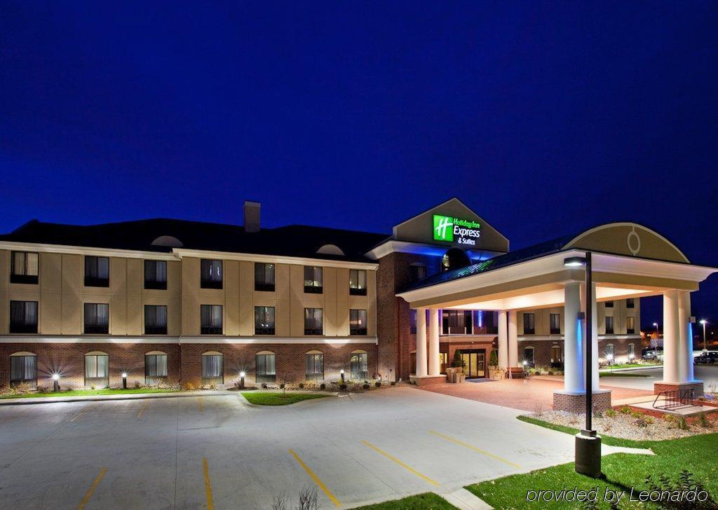 Holiday Inn Express And Suites Lafayette East By Ihg Exterior foto