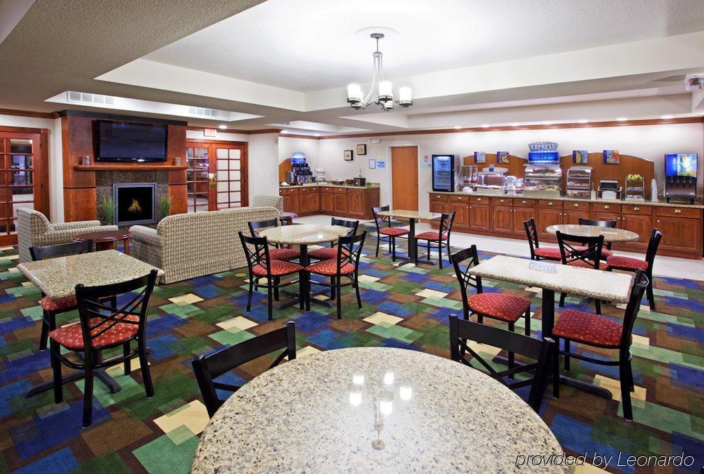Holiday Inn Express And Suites Lafayette East By Ihg Exterior foto