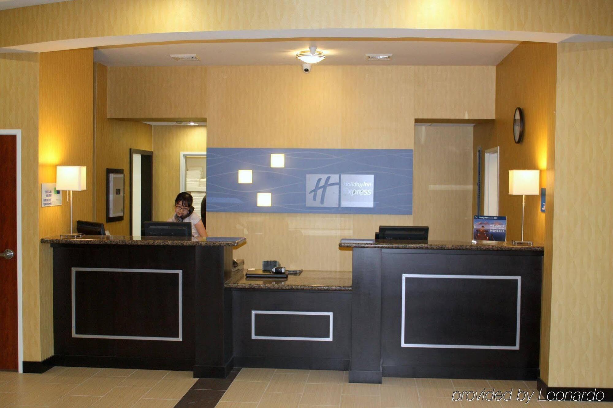 Holiday Inn Express And Suites Lafayette East By Ihg Exterior foto